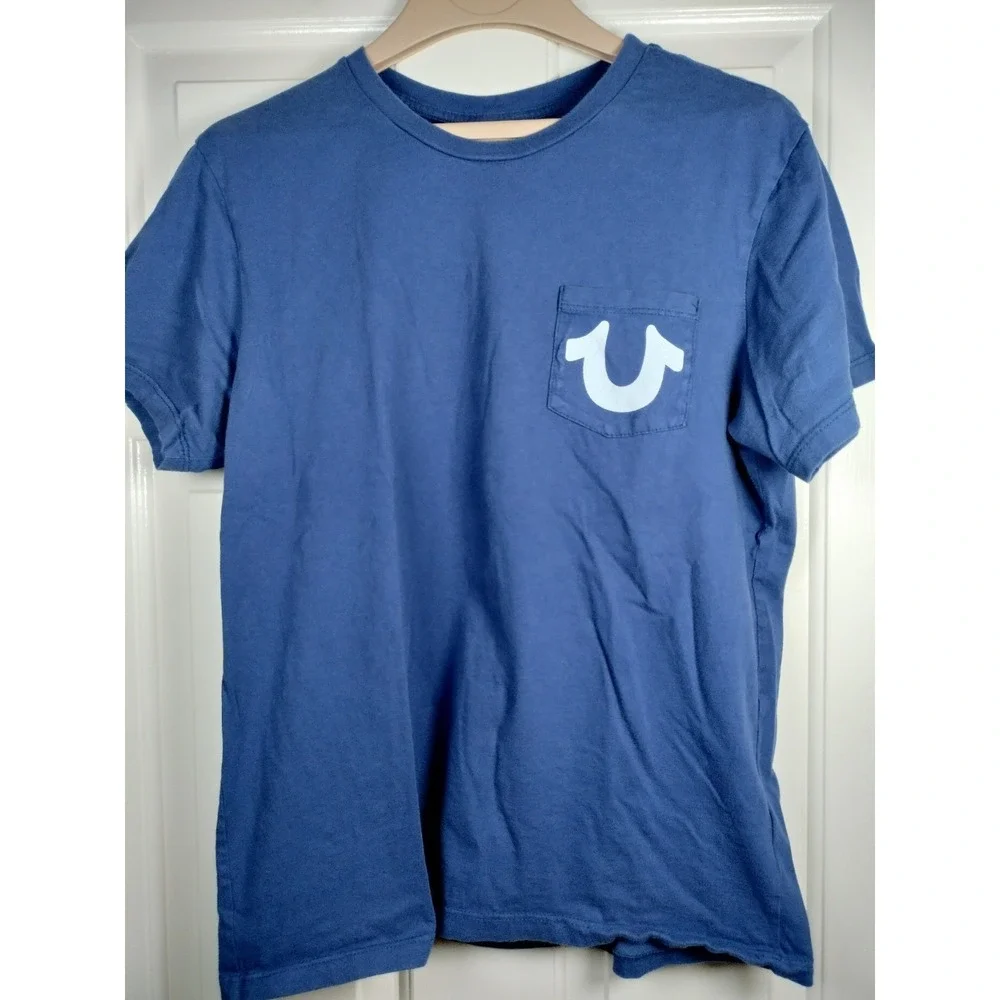 True Religion Exclamation Pocket Tee Blue Men's XL Fits Slim L / M‎ 21.5x26.5